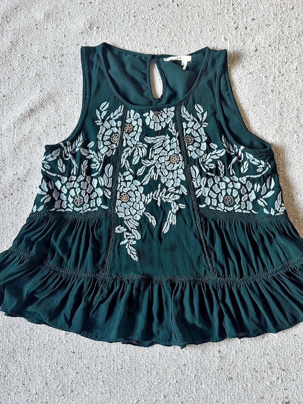 Tiny Anthropologie Women’s XSP Green Floral Embroidered Peplum Tank Top Boho